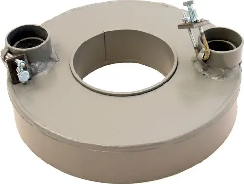 Wolf Brenntasse mit kreisförmigem Design und zentralem Loch, ausgestattet mit zwei seitlichen Anschlüssen und Befestigungselementen, für die Verwendung in Heizsystemen.